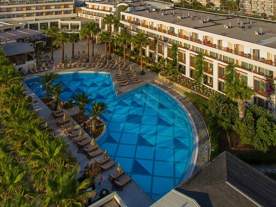 obiekt, teren hotelu, basen