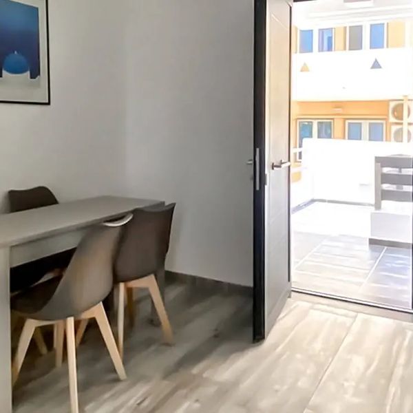 Romanias Apartments