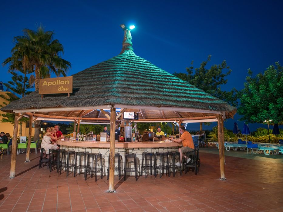 pool bar