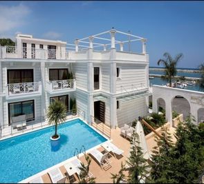 Royal Palace Resort & Spa