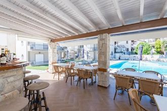 Royal Suites Polichrono