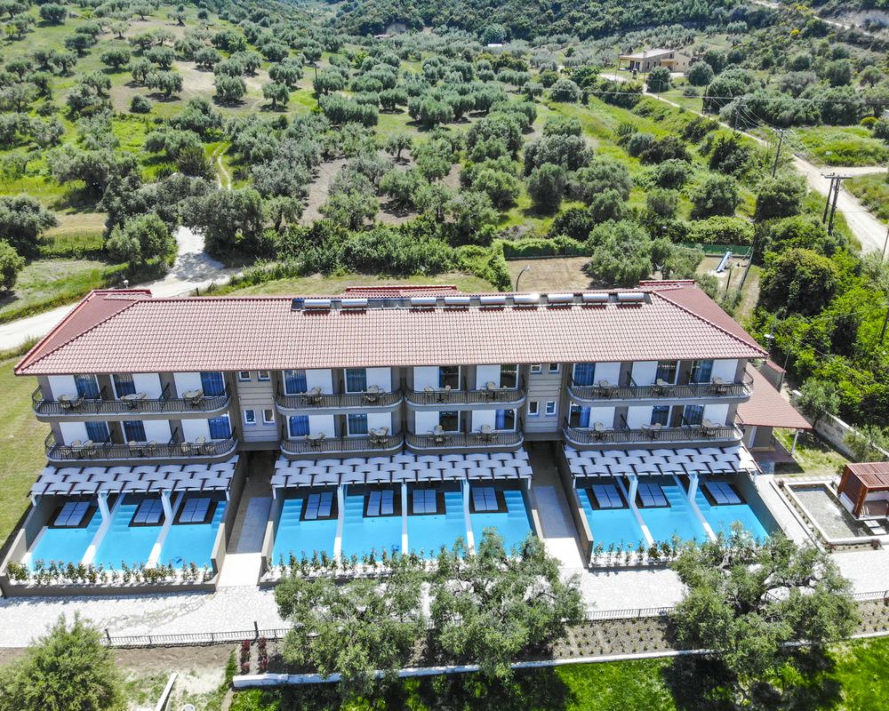 Royal & Suites (Polichrono)