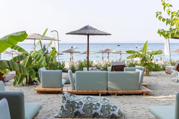 Royal & Suites (Polichrono)