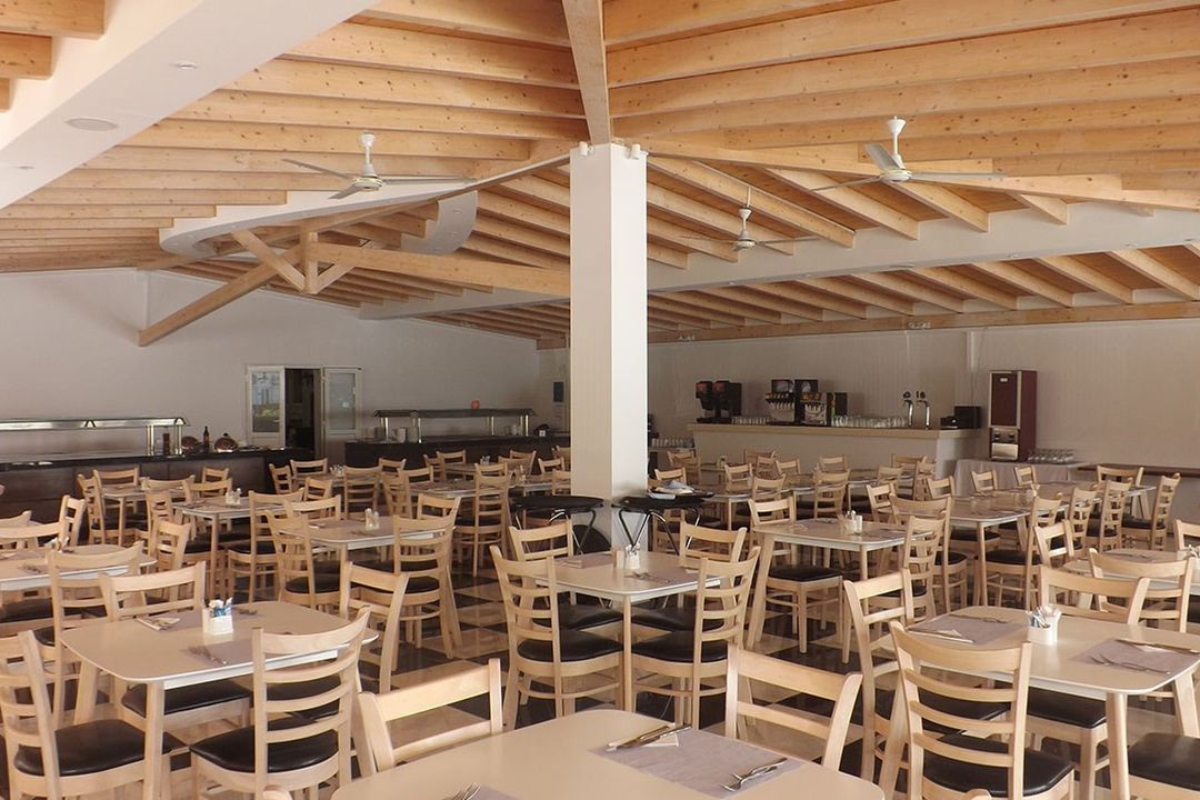 Saint George Palace (Agios Georgios) - restauracja