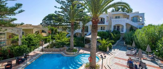 Saint Nikolas Kastalia Village