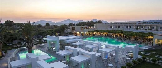 Sandy Beach (Marmari)