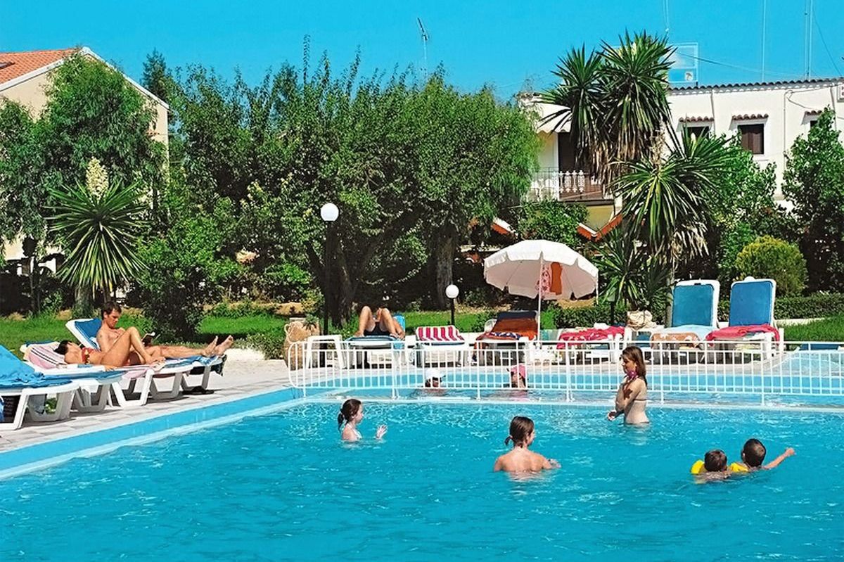 Silver Beach (Roda) - basen