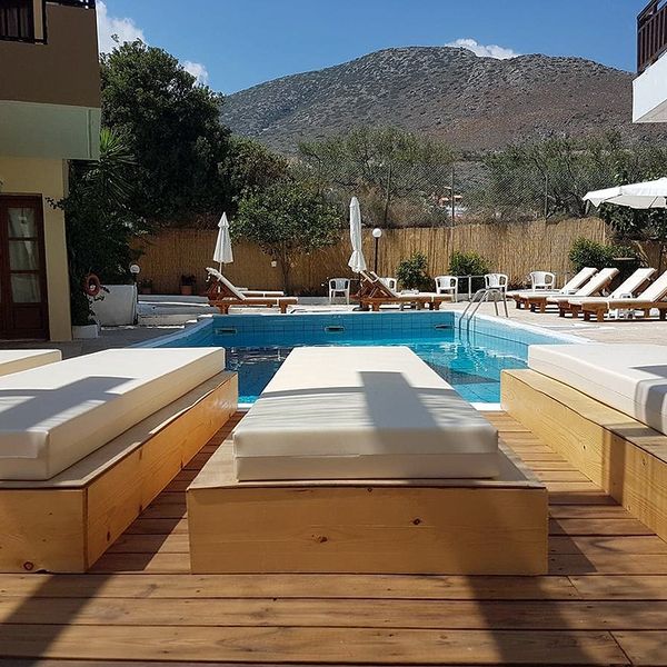Sirocco Apartments