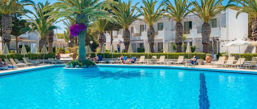 Marina Beach (Kato Gouves)