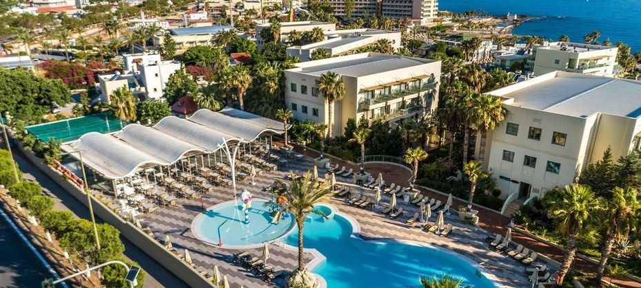 Star Beach Village