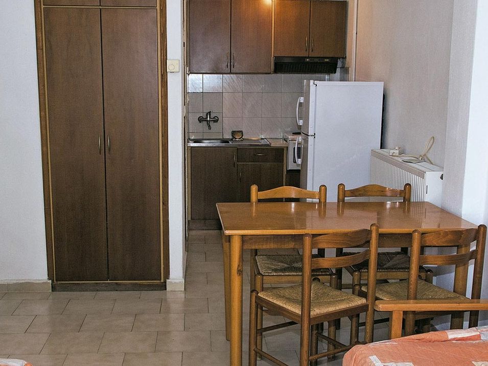 pokój, kuchnia / aneks kuchenny