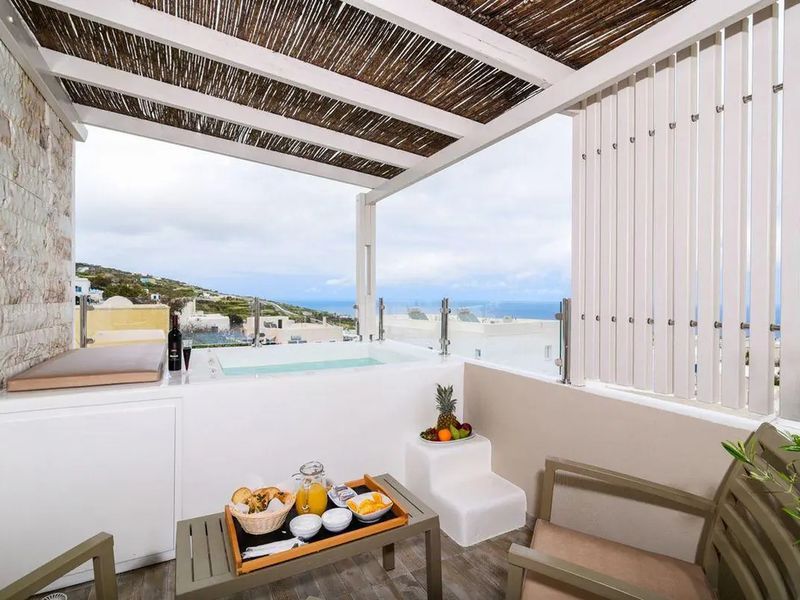 Suite Home Santorini