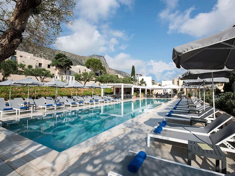 Sundance Apartments & Suites