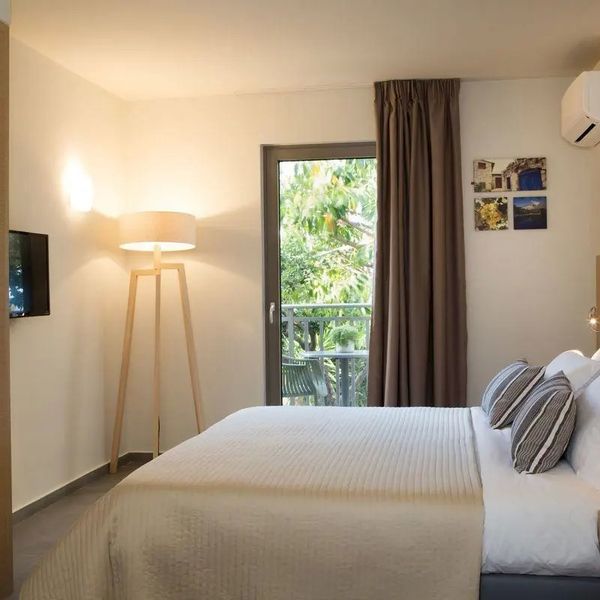 Sundance Apartments & Suites