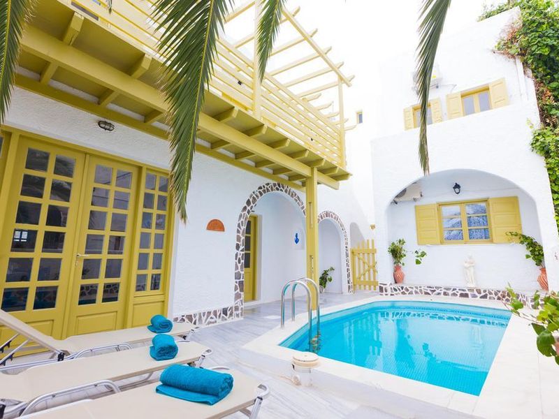 Sunny Days (Fira) 3*