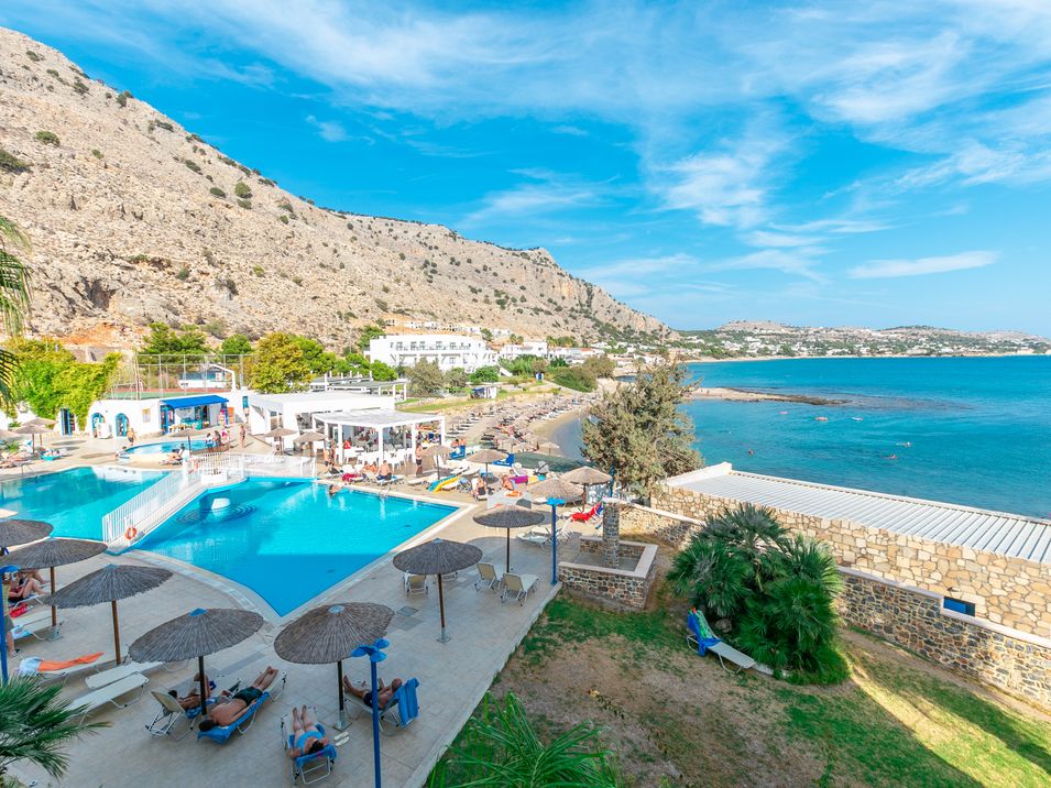 teren hotelu, basen, wakacjepl