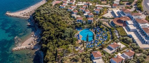 Sunrise Village (Petalidi)