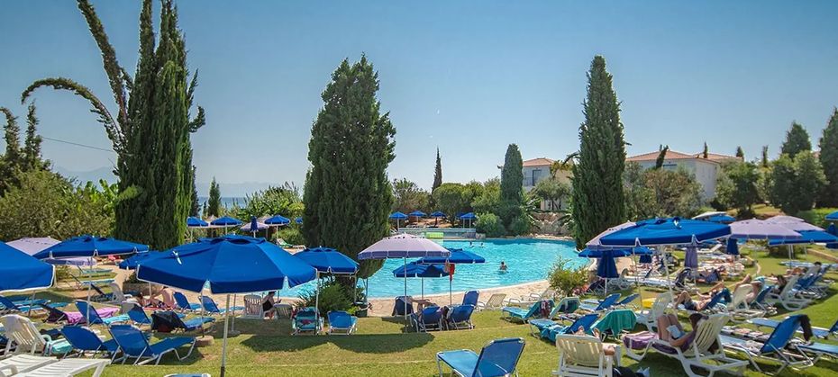 Sunrise Village (Petalidi)