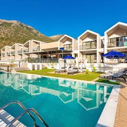 T Hotel Premium Suites