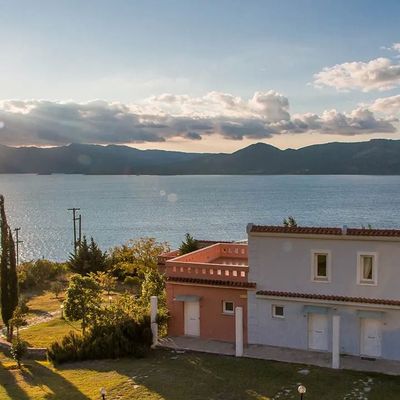 Thalassa - Inne lokalizacje