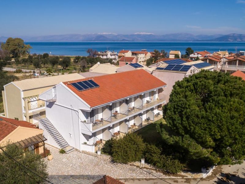 Three Seasons Resort