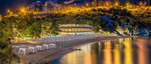 Tosca Beach (ex. Bomo)