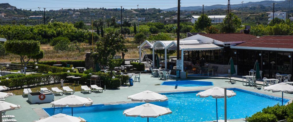 obiekt, teren hotelu, basen