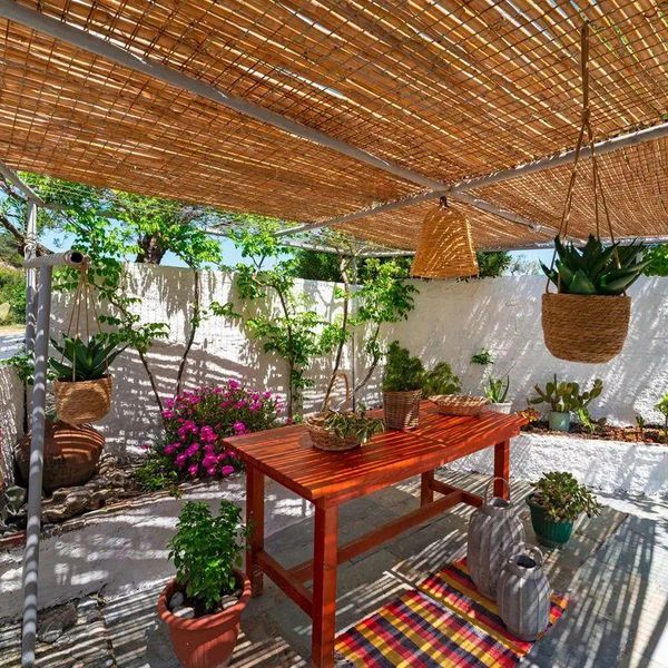 Tselios Apartments & Studios
