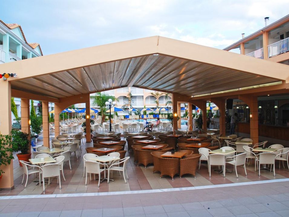 pool bar