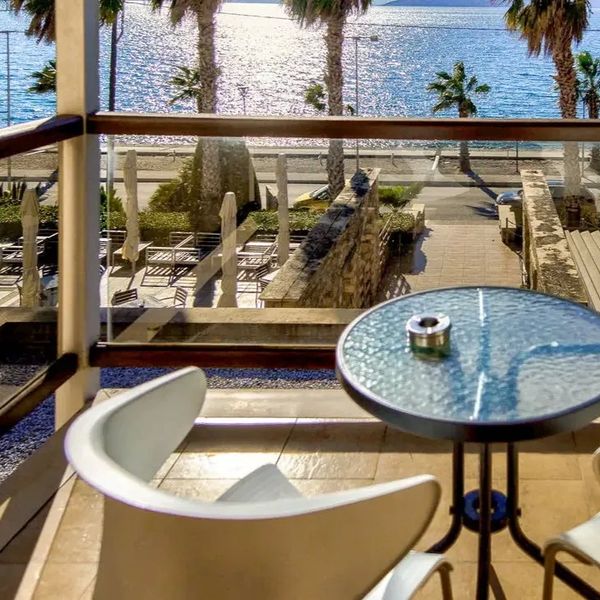 Valis Resort