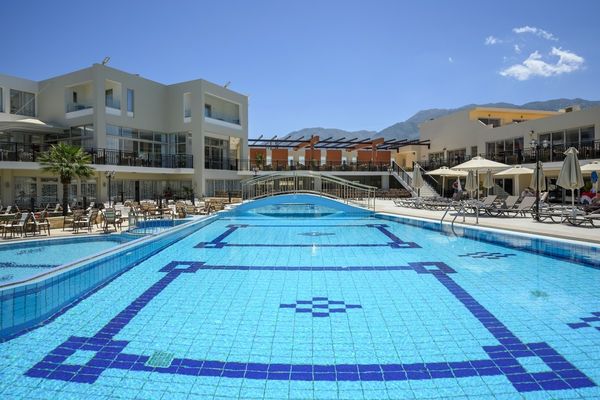 Vantaris Palace