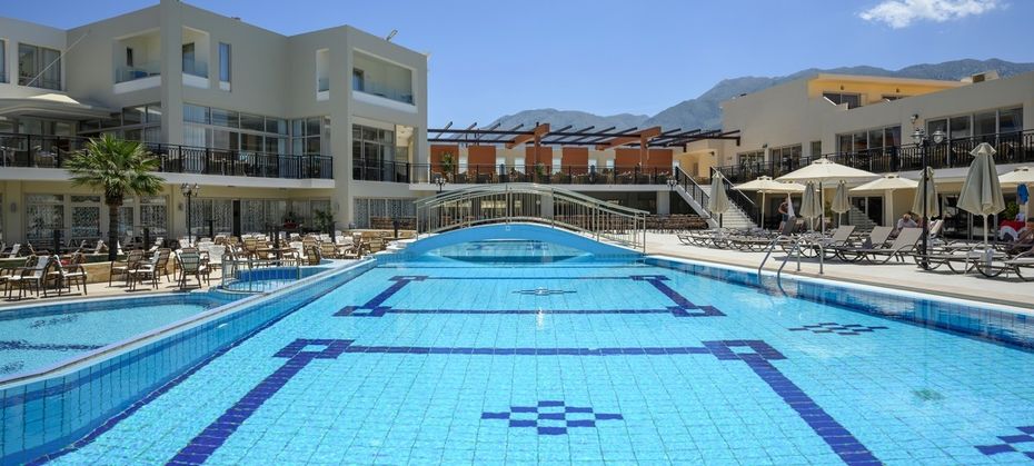 Vantaris Palace (Georgioupolis)