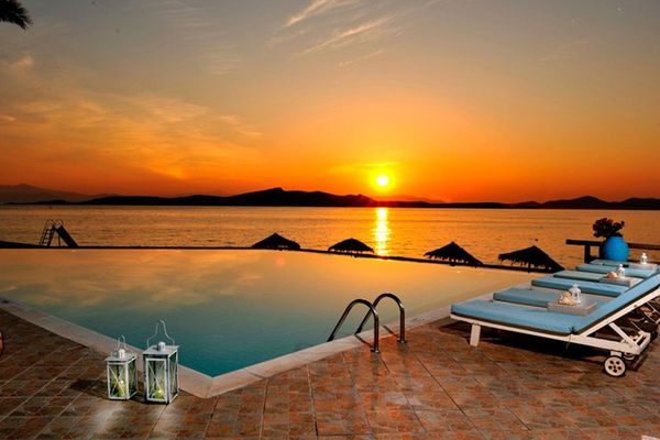 Venus Beach Nea Stira