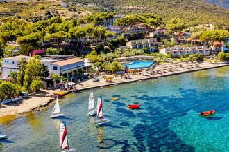 Venus Beach Nea Stira