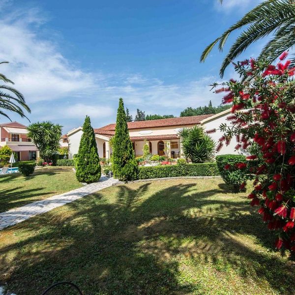 Villa Violetta (Acharavi)