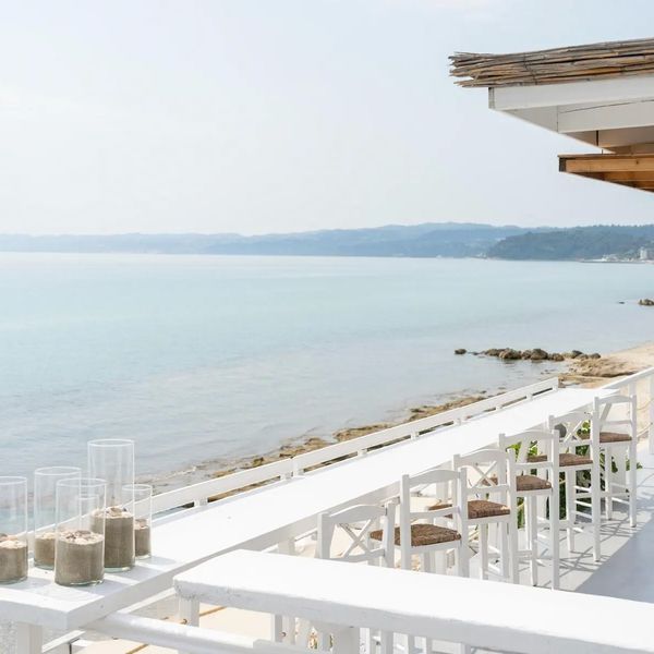 White Suites Resort