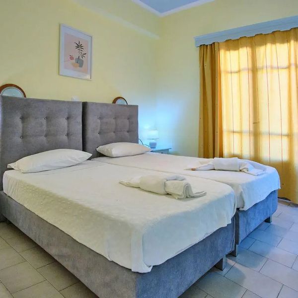 Yiannis Village