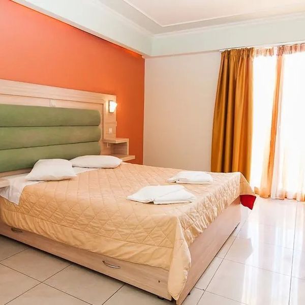 Zante Plaza Hotel & Apartments