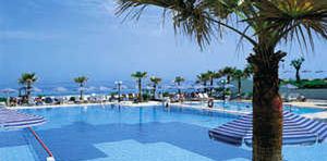 teren hotelu, basen, plaża