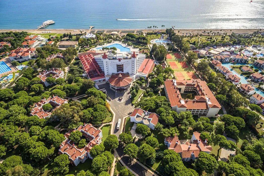 obiekt, teren hotelu, basen