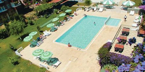 zjeżdżalnia, teren hotelu, basen