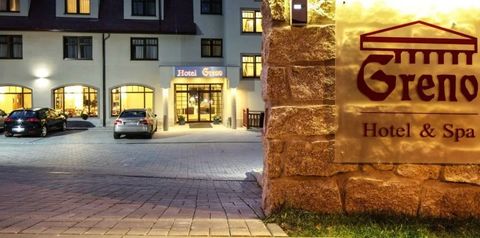 teren hotelu, budynek główny