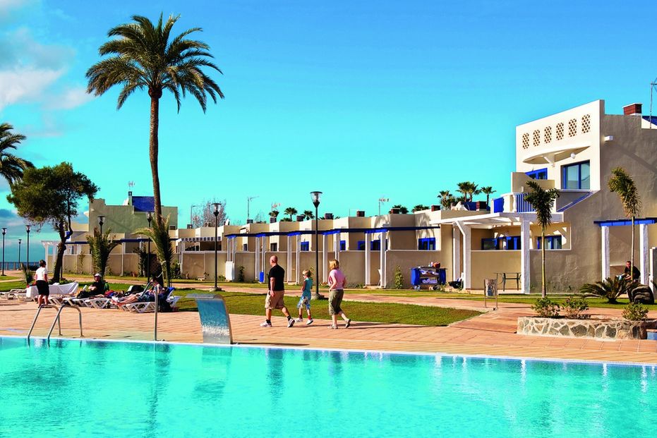 obiekt, teren hotelu, basen