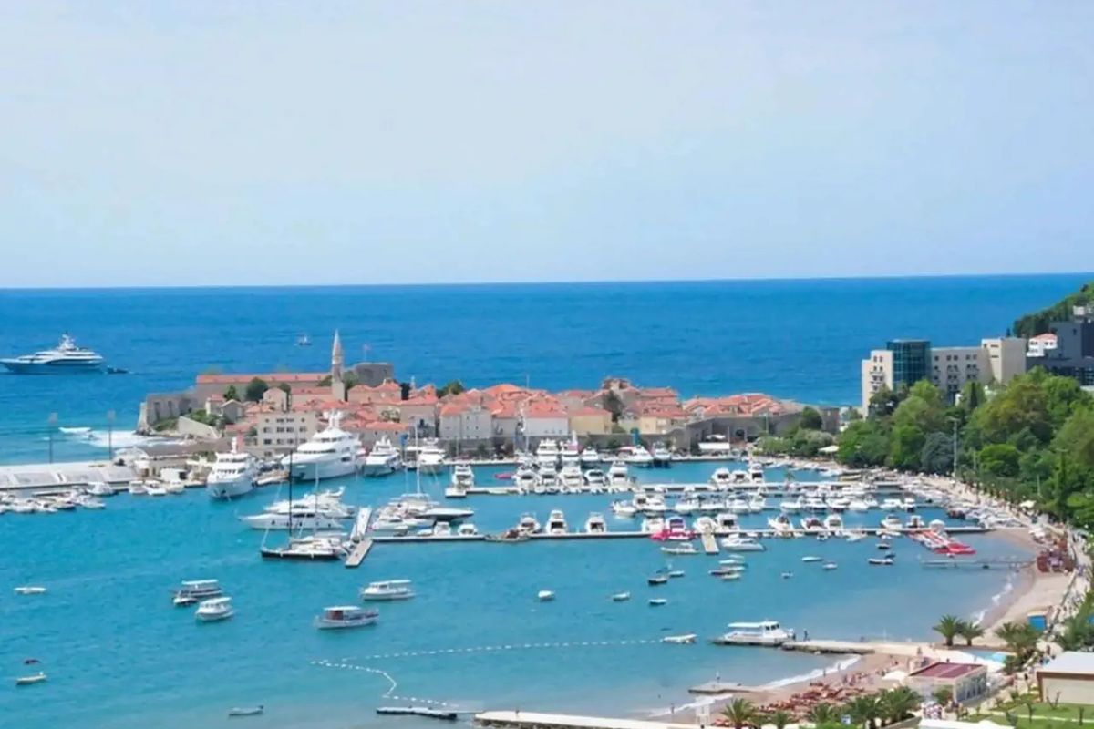 teren hotelu, plaża, obiekt