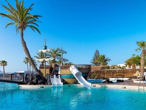 teren hotelu, basen, dla dzieci