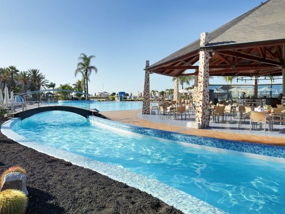 basen, pool bar
