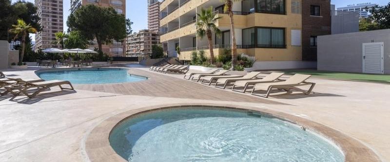 budynek główny, basen