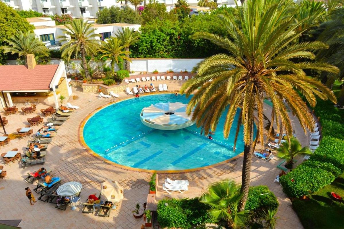 basen, teren hotelu