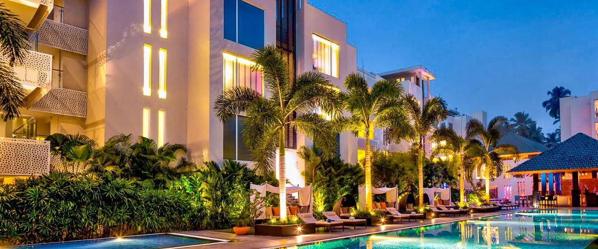 teren hotelu, basen, obiekt