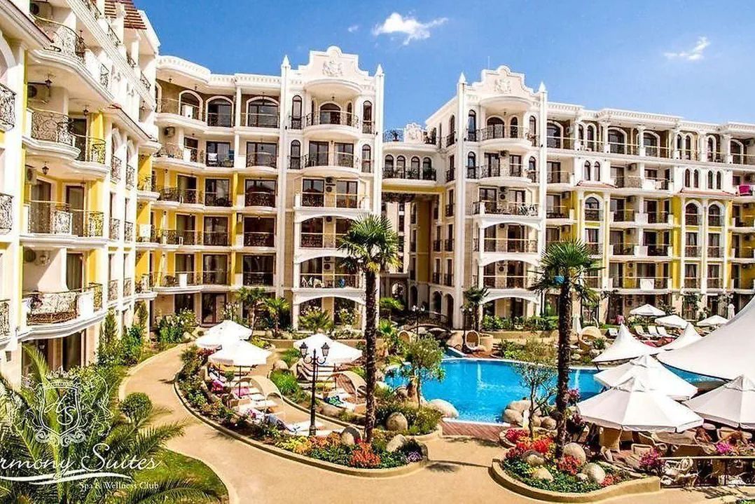 obiekt, teren hotelu, basen